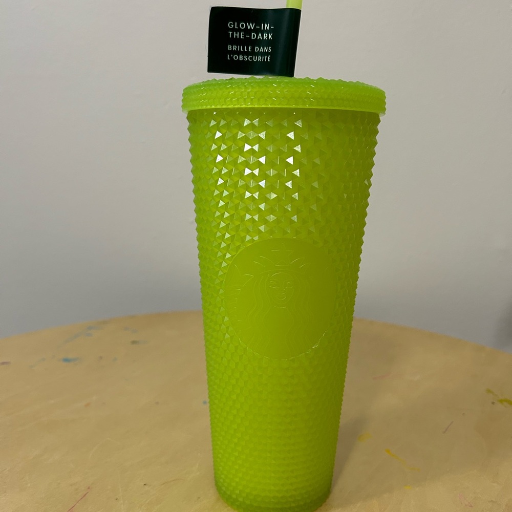 Glow Starbucks Tumbler 🤍